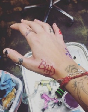 パリス ジャクソンをwikipedia風に紹介 プロフィール完全版 パリス ジャクソンの秘密